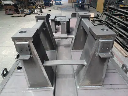 Ocelové konstrukční prvky pro průmysl