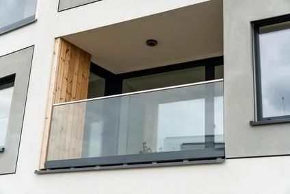 All-glass railing for Residence Barrandez Vous