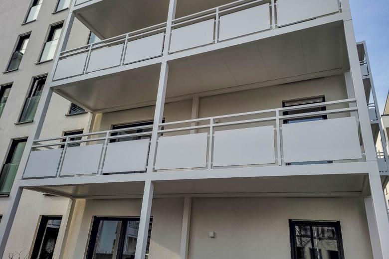 Haardtring Darmstadt - samonosné balkony